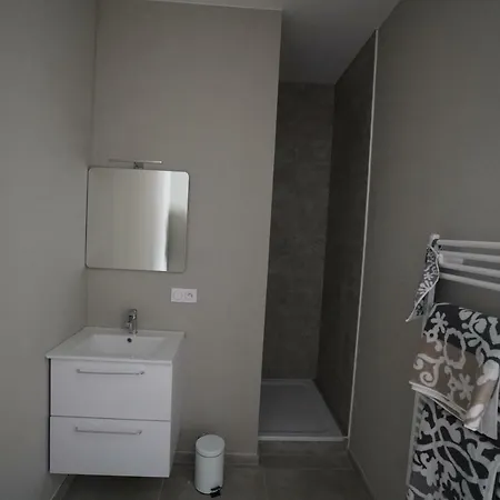 Guest Vip Άννεσι